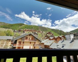 APPARTEMENT 8 PERSONNES DANS LE CENTRE