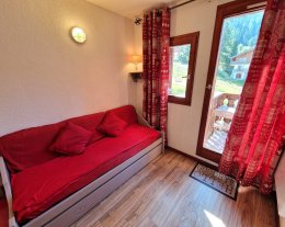 CHALET CLUB