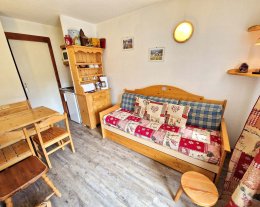 CHALET CLUB