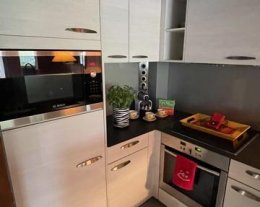 8 PERSONNES COEUR DE STATION -75 M2 - 3 CHAMBRES - PARKING PRIVATIF COUVERT