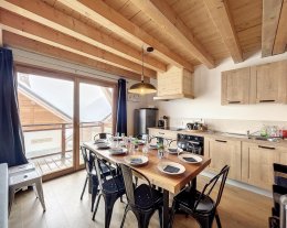 Chalet n°4 le Charbonnel 12pers. au Hameau de Comborcière