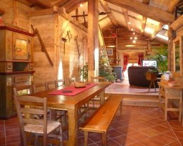 Au Bon Vieux Temps N°1, 200 m2, WIFI 2 Giga gratuit, Sauna, 2 Jacuzzis (int & ext), local à Ski / Vélo, Baby-foot , Billard.