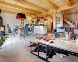 Chalet alpin ensoleillé proche des pistes et des restaurants