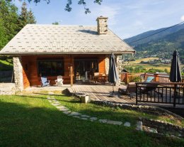 Le Mont Milo · Grand chalet 5 chambres, proche pistes avec sauna, salle de jeux & recharge VE gratuite