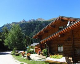 Chalet La Pomme de Pin Chalet La Pomme de Pin
