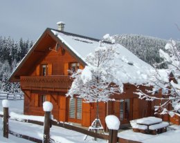 Chalet d’exception, de tradition "montagne", spacieux et confortable- 10 à 15 personnes- (4 étoiles + Gîtes de France 4 épis). Idéal pour réunions familiales ou entre amis. 