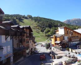 Ref. VEDRENNE - T2  + coin montagne dans résidence récente en pied de piste 