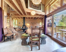 CHALET  MIRABEL - PUY ST VINCENT 1400. Superbe chalet d'architecte.