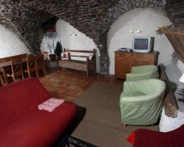 les edelweiss  proche des remontées mécaniques et du centre a 250 mètres  les edelweiss  proche des remontées mécaniques et du centre a 250 mètres