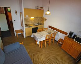 LES EPERVIERES