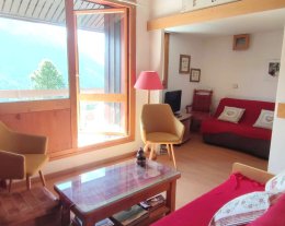 Grand duplex avec vue panoramique sur la montagne Grand duplex avec vue panoramique sur la montagne