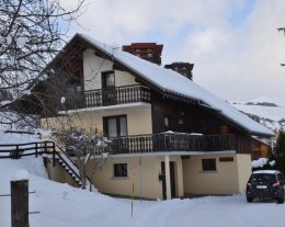 Le Génépy 12pers, 4 chambres, terrain privé 1600 m² confort *** Le Génépy 12pers, 4 chambres, terrain privé 1600 m² confort ***