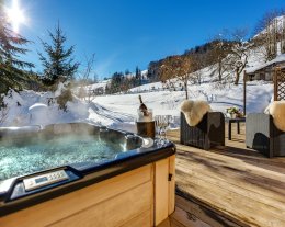 Vues imprenables et jacuzzi - pour 8 