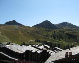 Belle plagne magnifique duplex 6 pers , 3 piéces , style chalet bois .Parking couvert privatif option