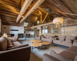 Chalet sur les pistes avec sauna et home cinéma
