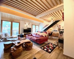 APPARTEMENT 8/10 personnes LE GRENIER,  Saint François Longchamp SKIS AUX PIEDS