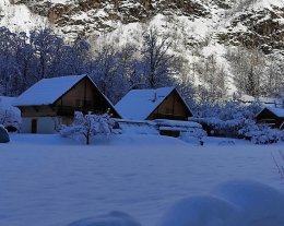 ARTHUR, proche Les Deux Alpes avec piscine couverte 