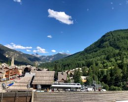 LAZARUS - belle décoration et vue sur la montagne