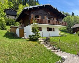 Chalet Privé LE  P'TIT SCHUSS 100 m2 ambiance cosy dans un écrin de verdure à à 150m des pistes pour randonner - Classé 3*