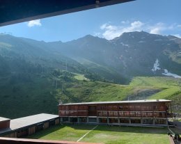  les Arcs 2000 - 5 personnes - au pied des pistes et au coeur de la station