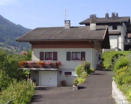 Les Pervenches, gite 2/4 personnes avec vaste terrasse