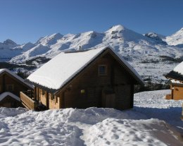 Chalet - 4 chambres - belle vues panoramiques, piscine, internet