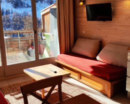 Appartement entièrement rénové vue dégagée Appartement entièrement rénové vue dégagée