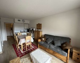 STUDIO CABINE AU CALME ET AVEC UNE VUE SUPERBE SUR LE GALIBIER STUDIO CABINE AU CALME ET AVEC UNE VUE SUPERBE SUR LE GALIBIER