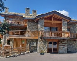 Chalet du vieux moulin L'ARCELLE + SPA Privé Chalet du vieux moulin L'ARCELLE + SPA Privé