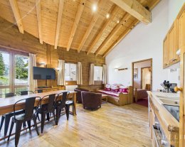 4 PIECES IDEALEMENT SITUE DANS LE CENTRE STATION 4 PIECES IDEALEMENT SITUE DANS LE CENTRE STATION