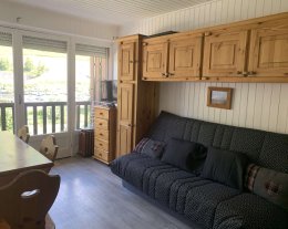 STUDIO CABINE 4 PERSONNES STUDIO CABINE 4 PERSONNES