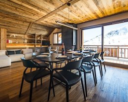 Spacieux duplex pour 10/12 personnes avec jacuzzi dans une résidence neuve au pied des pistes