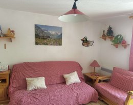 STUDIO CABINE 4 PERSONNES CENTRE STATION STUDIO CABINE 4 PERSONNES CENTRE STATION