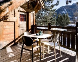 L'ANNAPURNA ET SON MAZOT ET L'EVEREST, 2 chalets****à 200 m des pistes et des commerces