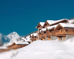 Chalet de charme - Valmeinier 1800  - 6/8 personnes - Au pied des Pistes - Parking couvert inclus. Chalet de charme - Valmeinier 1800  - 6/8 personnes - Au pied des Pistes - Parking couvert inclus.