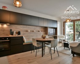 LES CHALETS DE L'AIGUILLE C 002;   Appartement moderne avec vue sur les pistes et tout confort