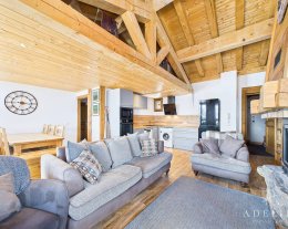 LUMINEUX 3 PIECES AU DERNIER ETAGE CENTRE STATION LUMINEUX 3 PIECES AU DERNIER ETAGE CENTRE STATION