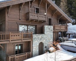 Chalet Black Pearl