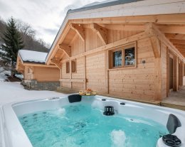 Chalet familial pour 8 avec jacuzzi et salle de jeux