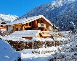 L’Échappée – Chalet d'exception avec sauna, 7 chambres 7 salles de bain, terrasses, jardin et vues sublimes, skiroom & proche télécabine