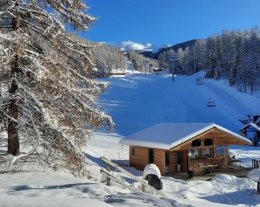 LES ORRES Pied des pistes en Front de neige pour  10 personnes