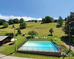 Les Chamois - Piscine chauffée (été) piste de luge (hiver)