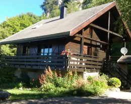 Chalet  indépendant réservé aux amoureux du calme ...