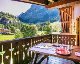 LE  DOME DES SONNAILLES, A LA FERME DE PRALOGNAN