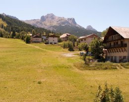 au centre station - Vue dégagée sur montagne, pas de vis à vis