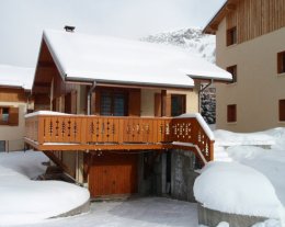 Agréable chalet independant - Location du dimanche au dimanche. Agréable chalet independant - Location du dimanche au dimanche.