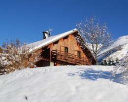 CHALET LES CASTORS AVEC PISCINE PRIVEE