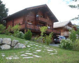 Chalet 4* Pied des pistes, 14 pers, 5 Chambres, 3 Sdb, 3 WC, vue imprenable !!! 