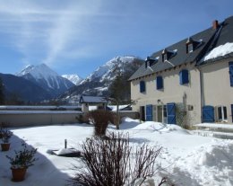 La Ferme de GAYRI (de 2 à 14 personnes) avec Sauna et Jacuzzi La Ferme de GAYRI (de 2 à 14 personnes) avec Sauna et Jacuzzi