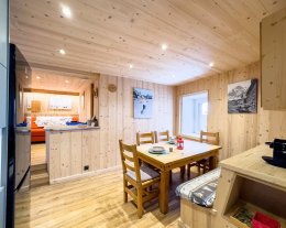 Les Grangettes *** à 200 m des pistes, des Grands Bains chauds et de tous les commerces, séjour sans voiture